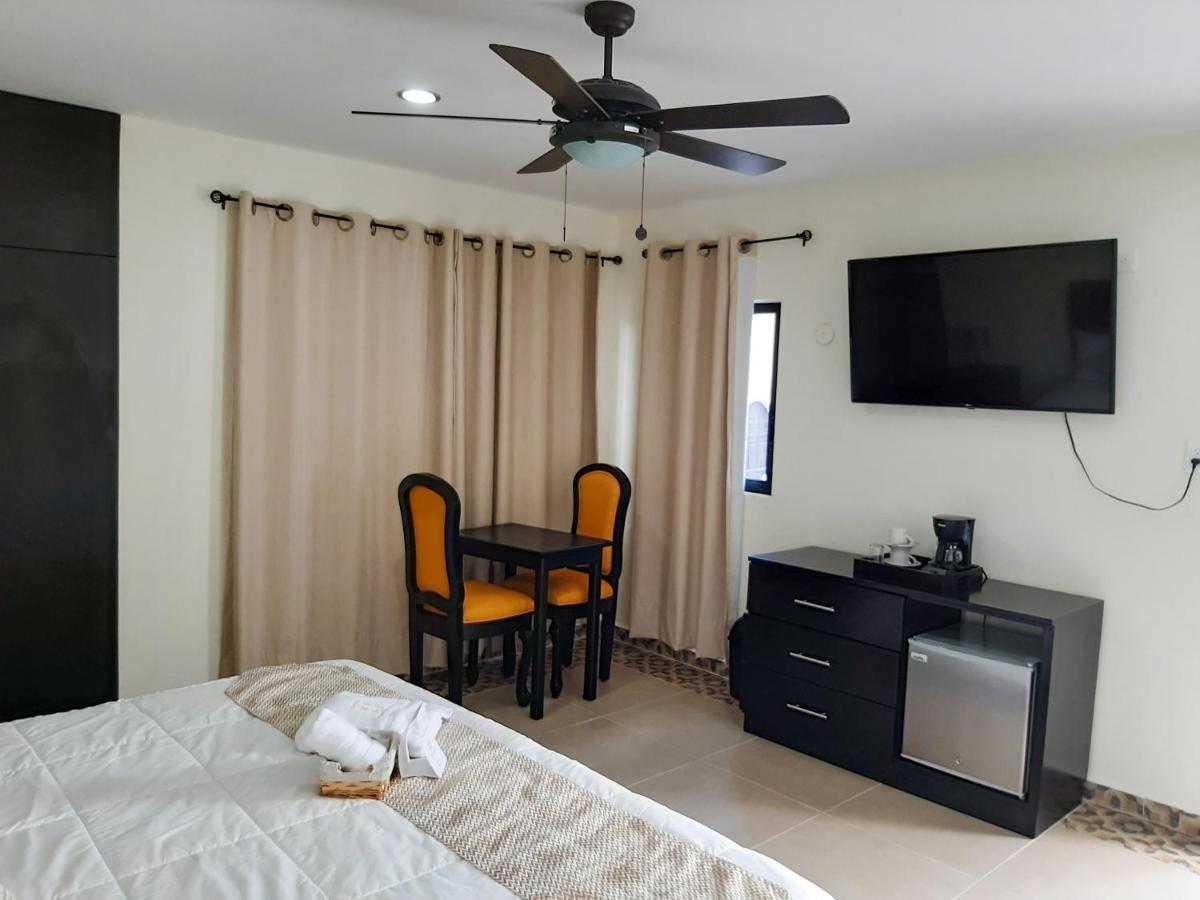ואיאדוליד Hotel Recuerdos מראה חיצוני תמונה