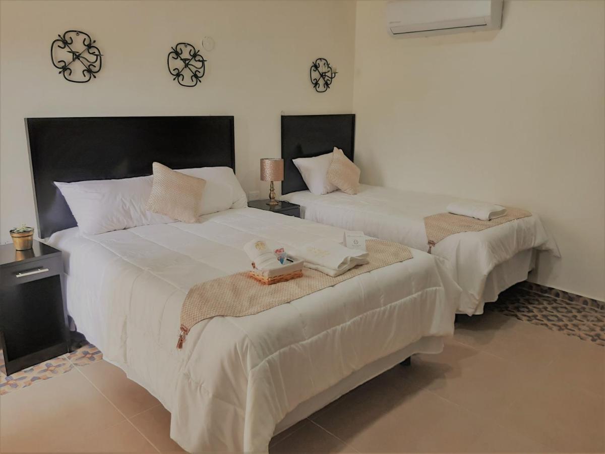 ואיאדוליד Hotel Recuerdos מראה חיצוני תמונה