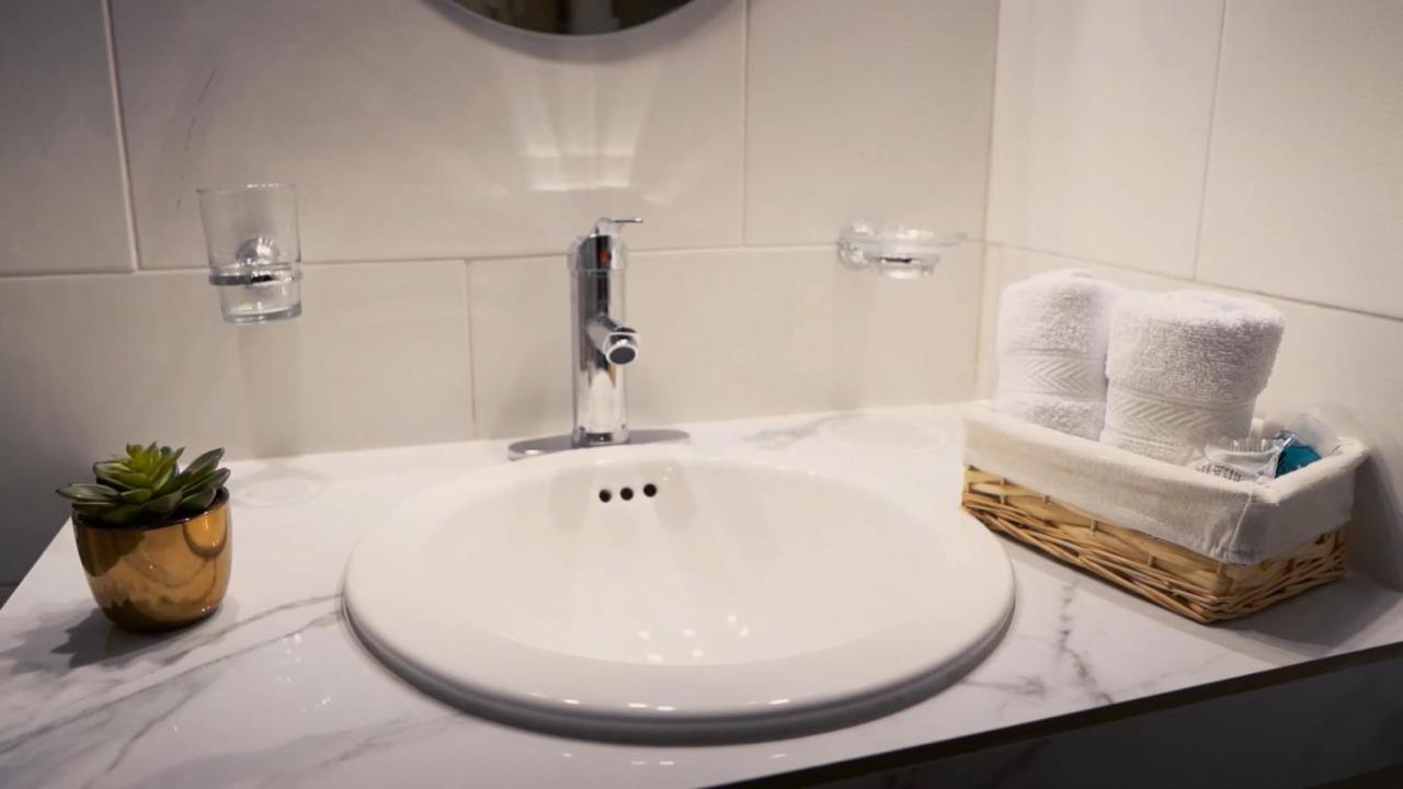 ואיאדוליד Hotel Recuerdos מראה חיצוני תמונה