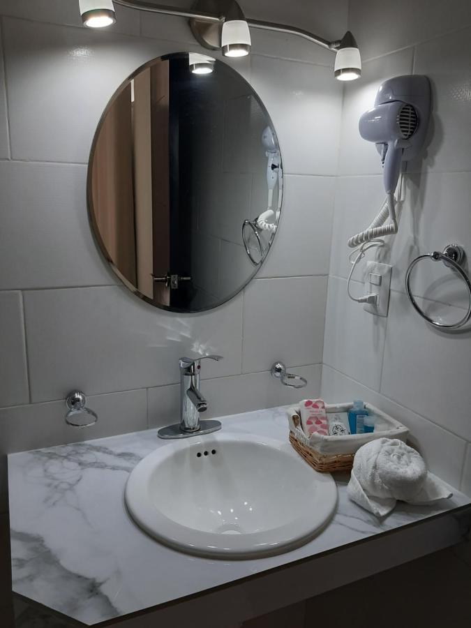 ואיאדוליד Hotel Recuerdos מראה חיצוני תמונה